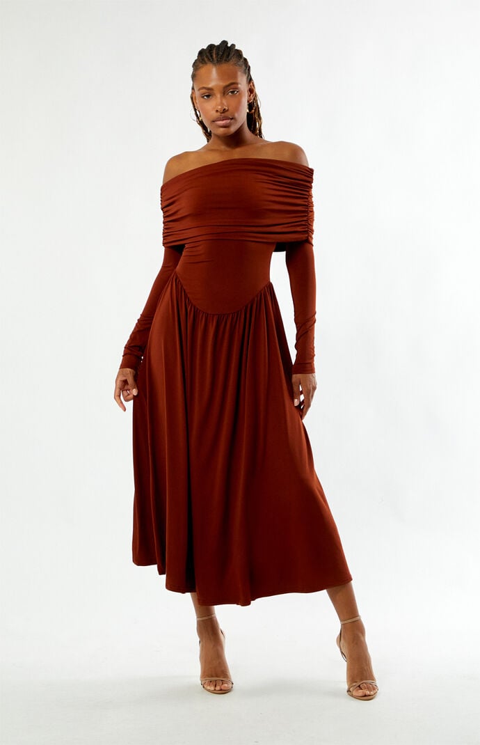 WEWOREWHAT Off-The-Shoulder Ruched Midi Dress