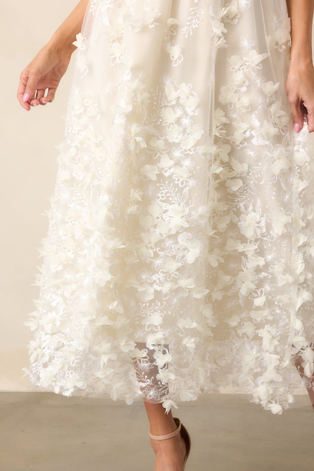 Daffodils & Daydreams Ivory Floral Puff Sleeve Maxi Dress