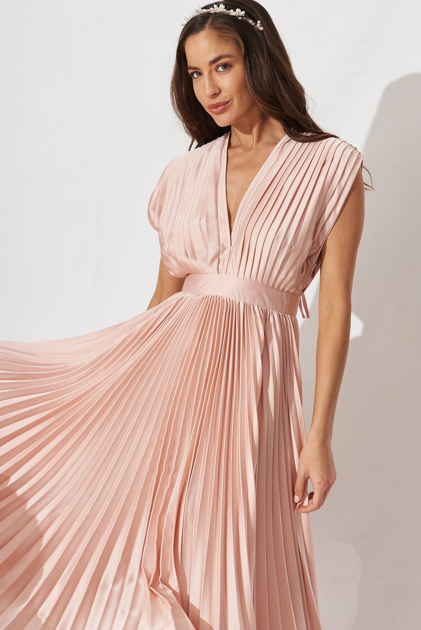 Anetta Midi Dress In Pleated Blush Satin