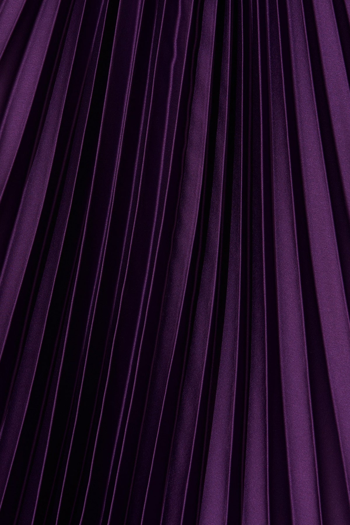 Anetta Midi Dress In Pleated In Purple Satin