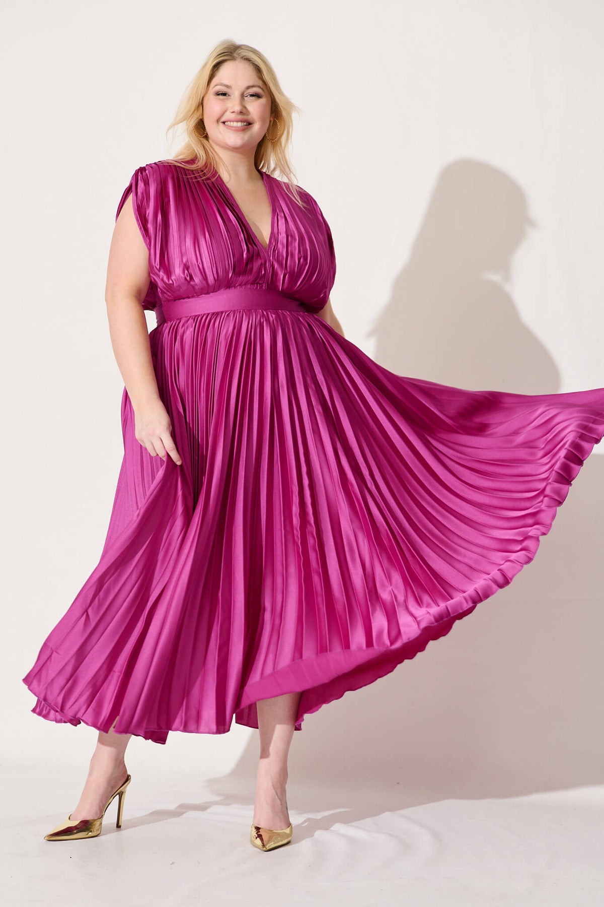 Anetta Midi Dress In Pleated Magenta Satin