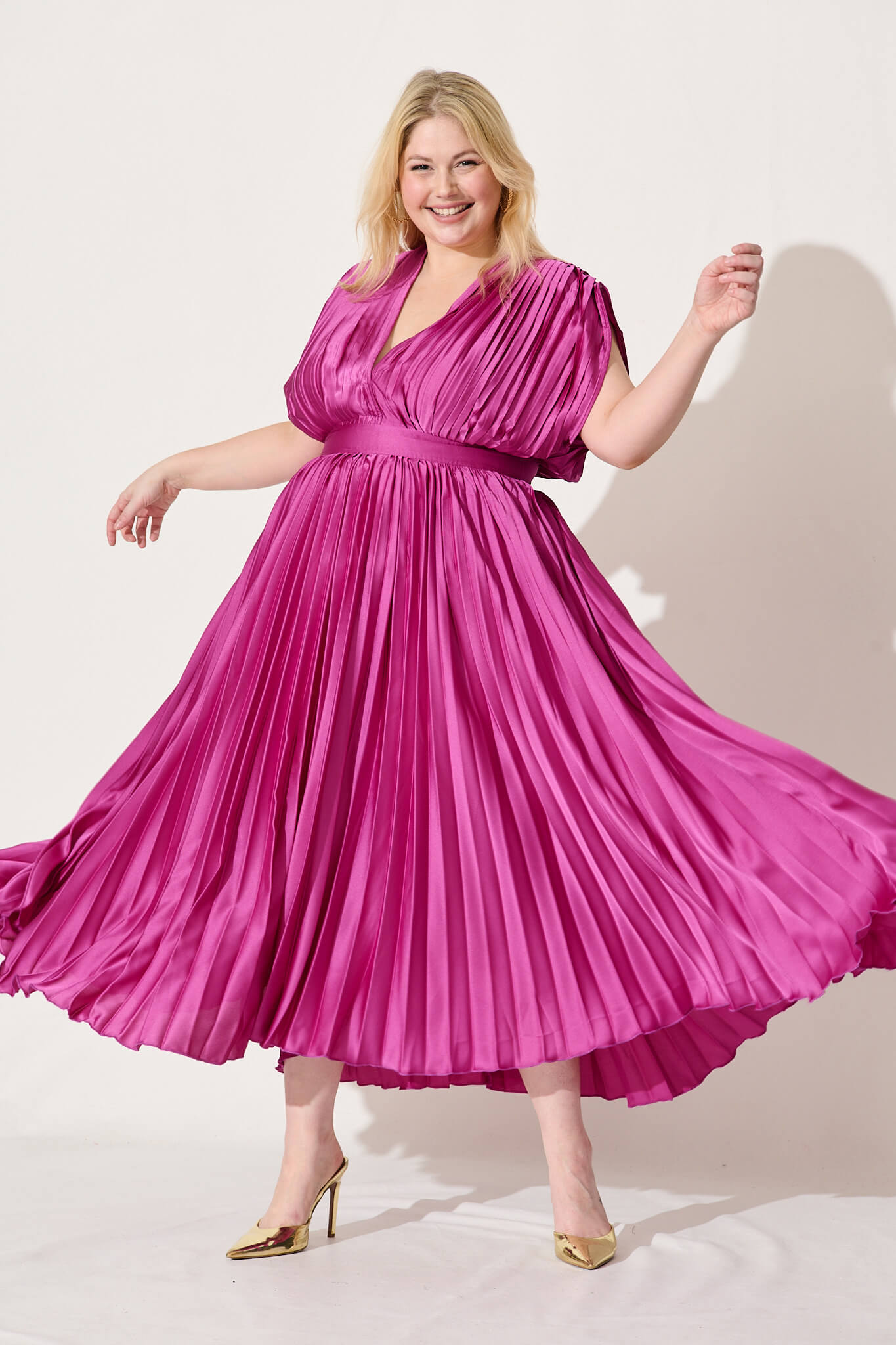 Anetta Midi Dress In Pleated Magenta Satin