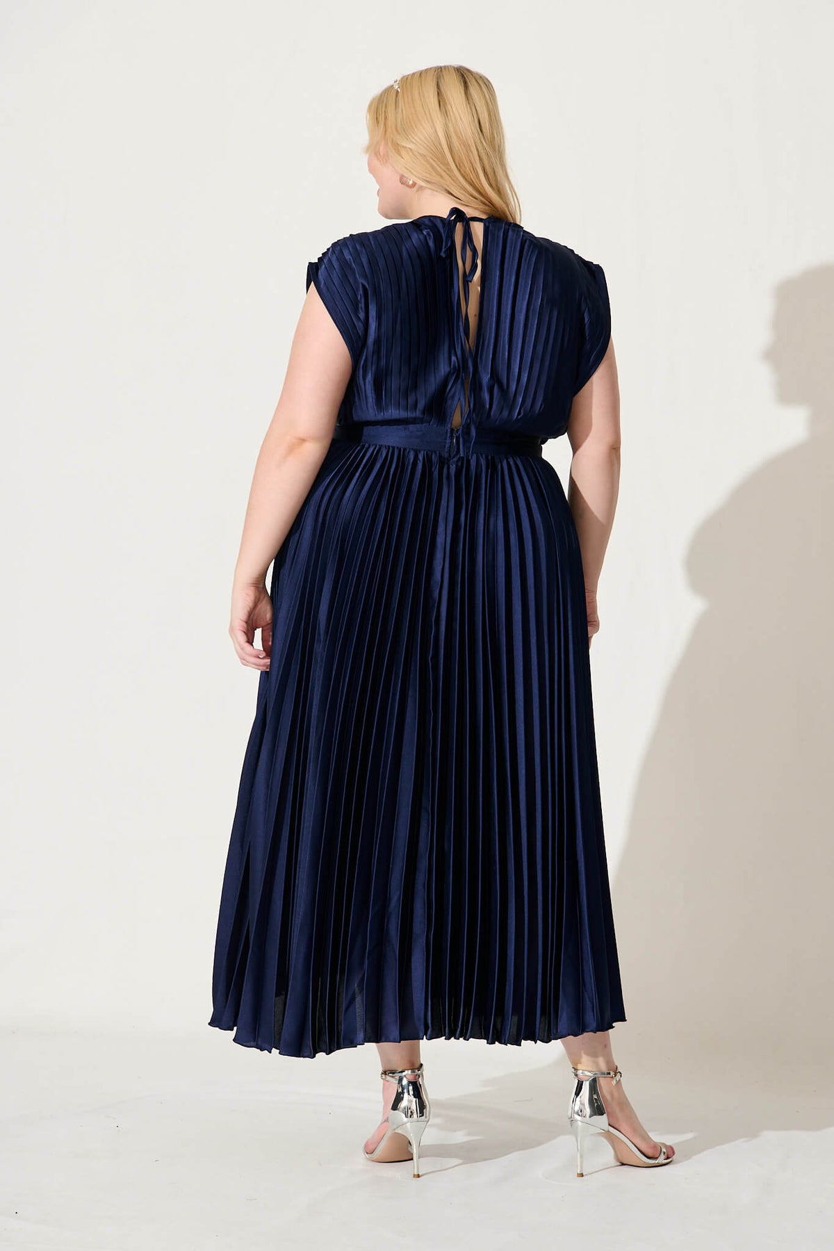 Anetta Midi Dress In Pleated Navy Satin