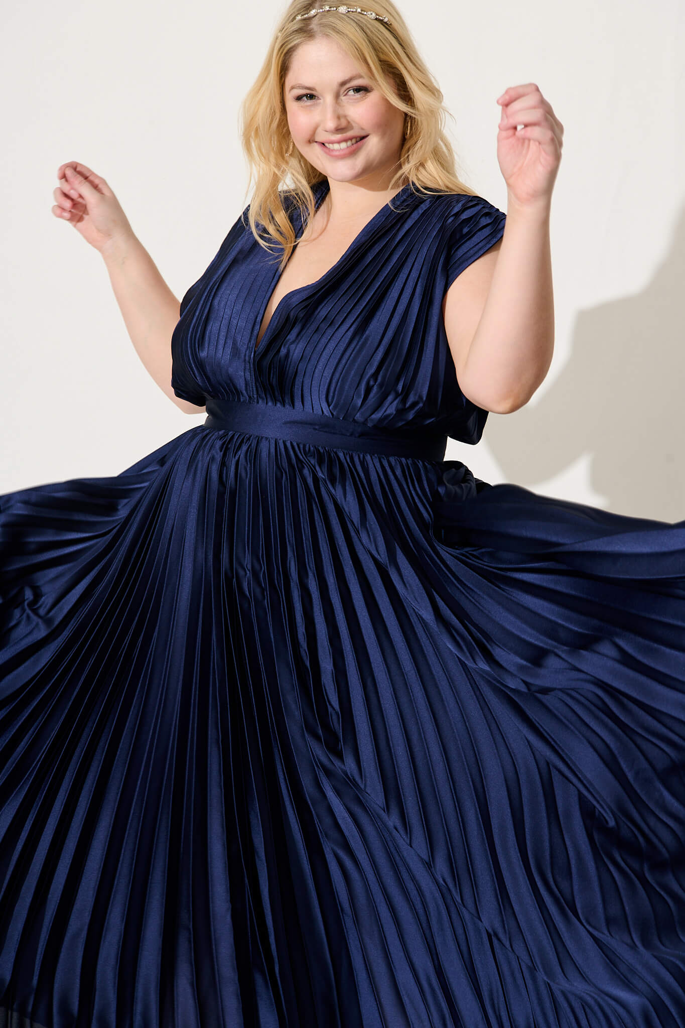 Anetta Midi Dress In Pleated Navy Satin