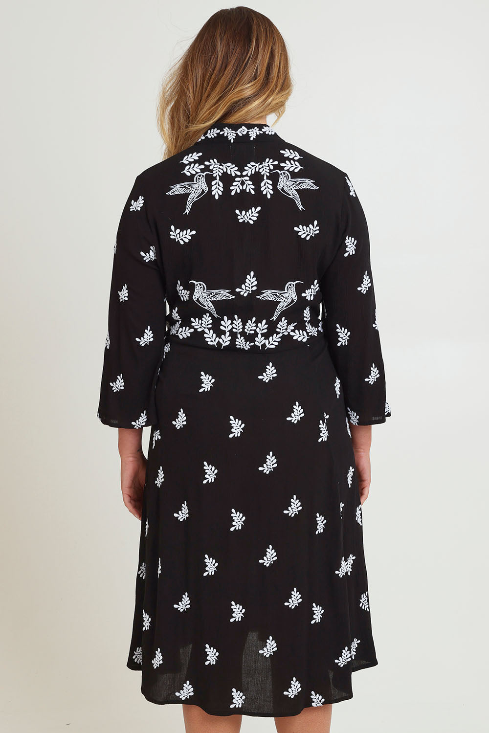 Dancing With Birds Midi Dress - Black