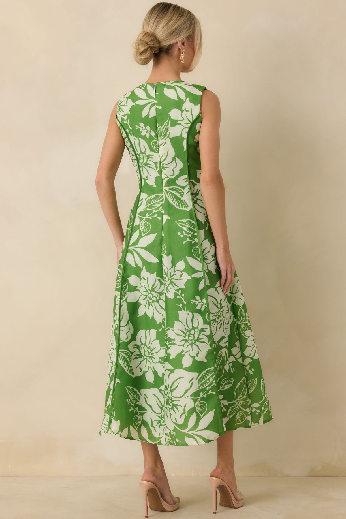 A Beautiful Becoming Green Floral Print Sleeveless Midi Dress
