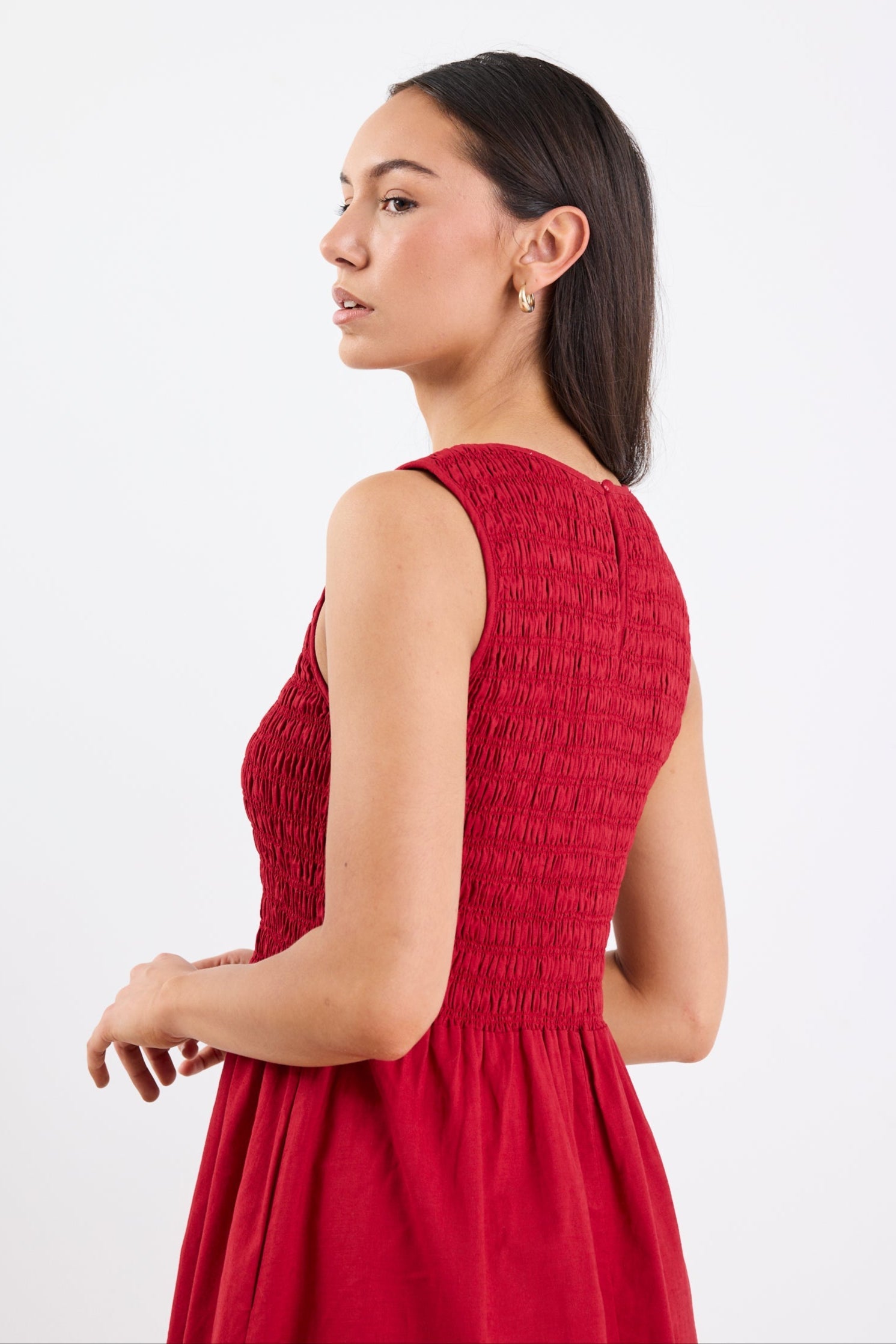 Bryar Plum Linen Blend Sleeveless Shirred Bodice Midi Dress