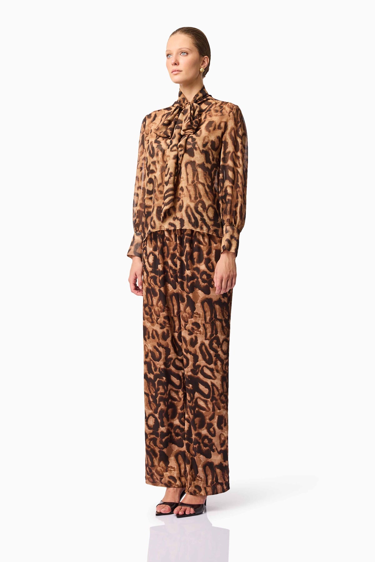 CURAAE Zali Blouse & Pants Set in Leopard Print