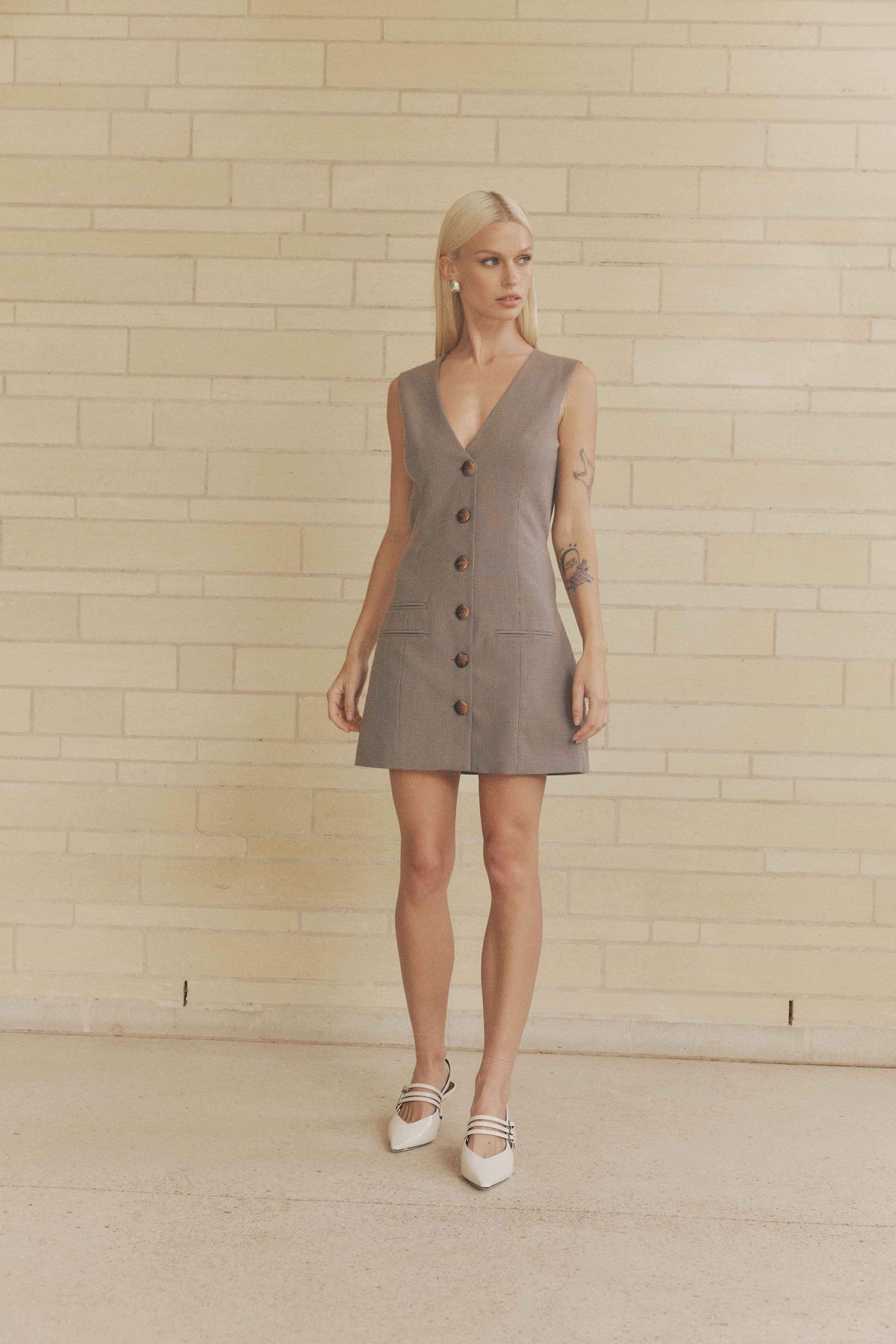 CURAAE Siena V Neck Mini Dress In Brown