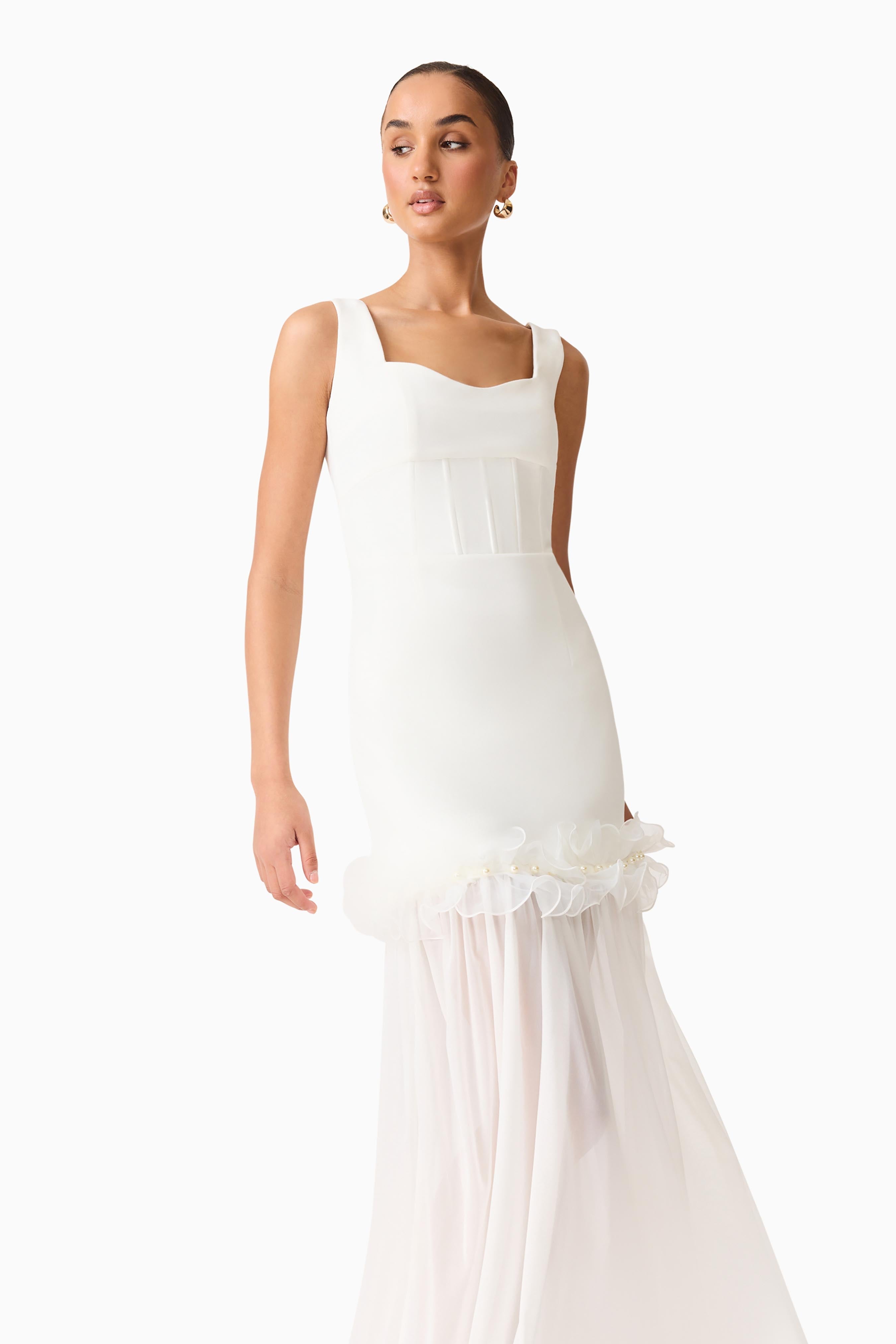 Sia Sweetheart Gown in White