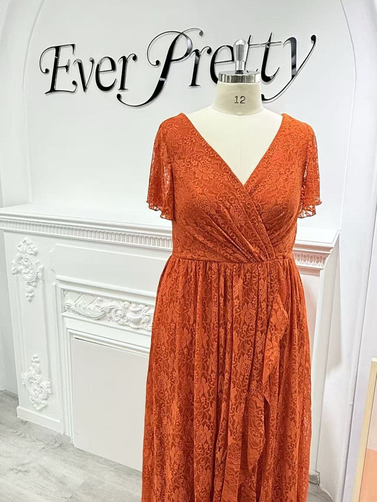ever ELISE|Pleated V-Neck Lace Formal Evening Dress