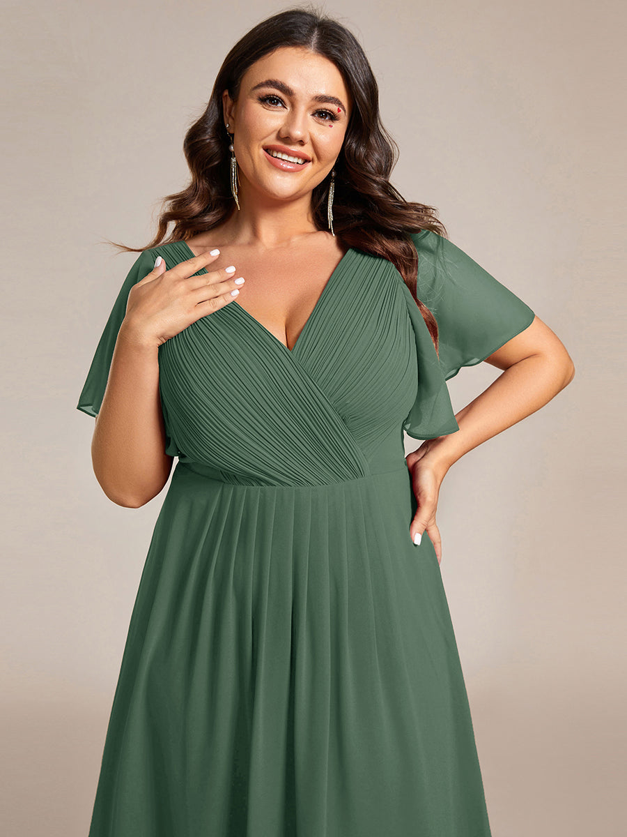 ever FAYE|Plus Size V-Neck Pleated Chiffon Midi Wedding Guest Dress