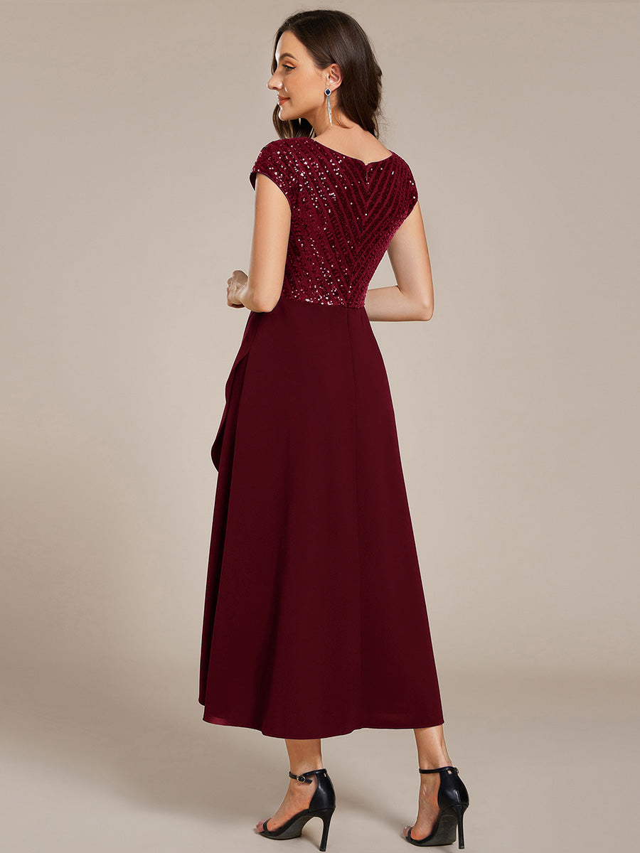 ever BAYLOR|Short Sleeve V-Neck Midi Sequin Formal Dress