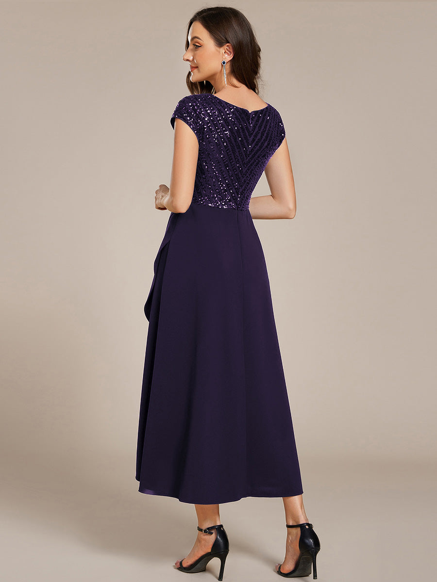 ever BAYLOR|Short Sleeve V-Neck Midi Sequin Formal Dress