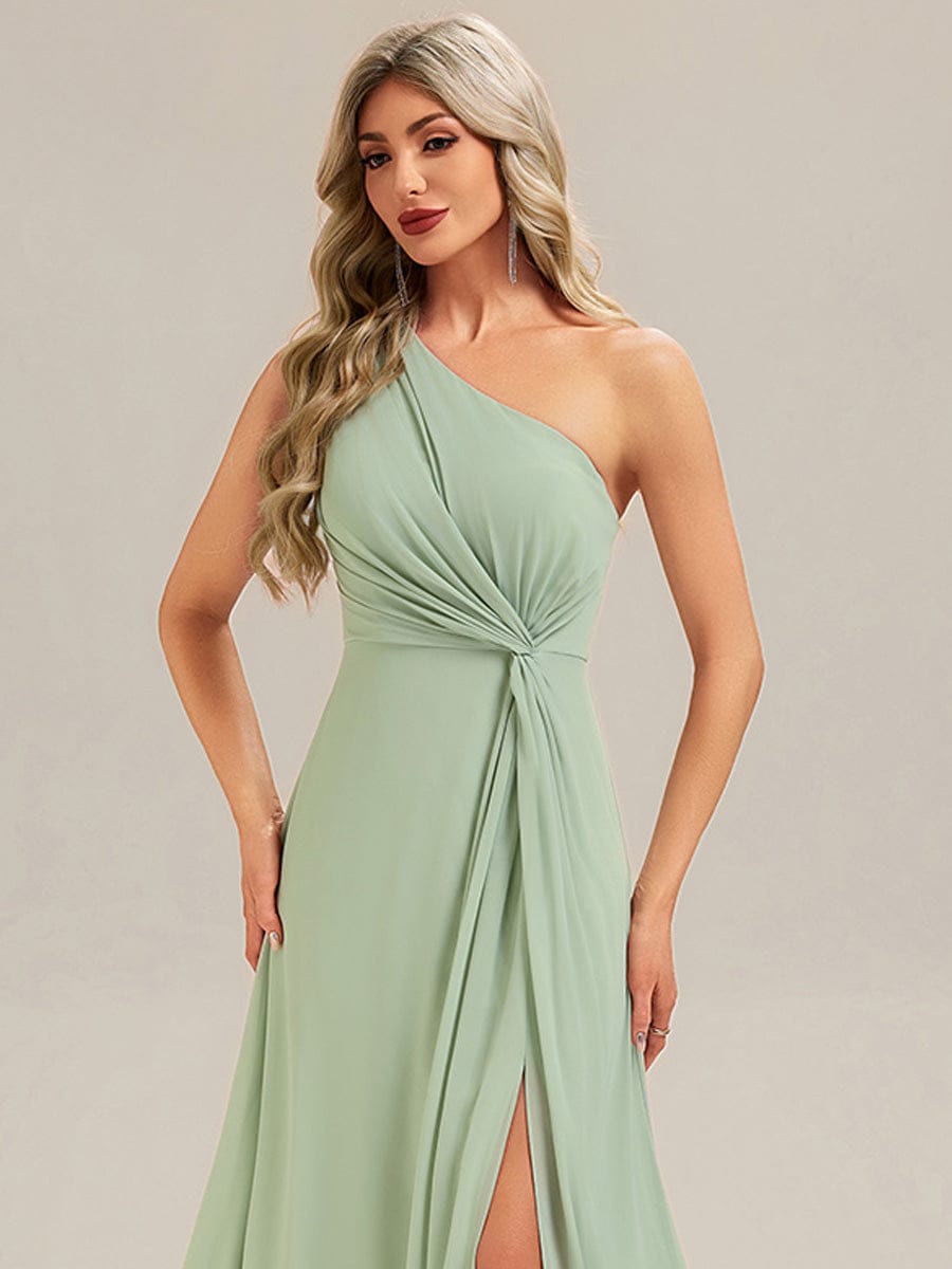 ever ANIKA|Gathered Chiffon Sleeveless Bridesmaid Dress
