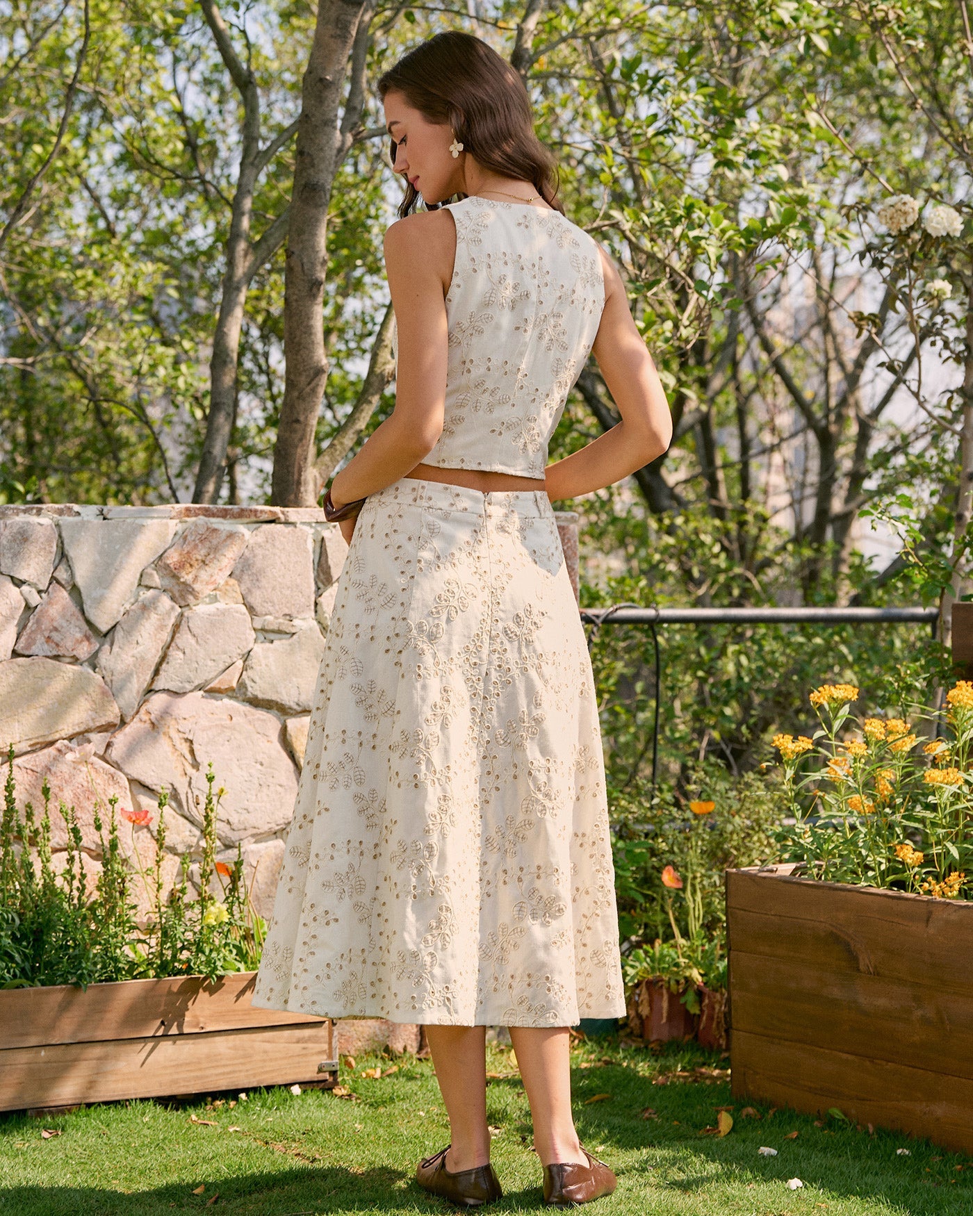 Beige Embroidery Midi Skirt